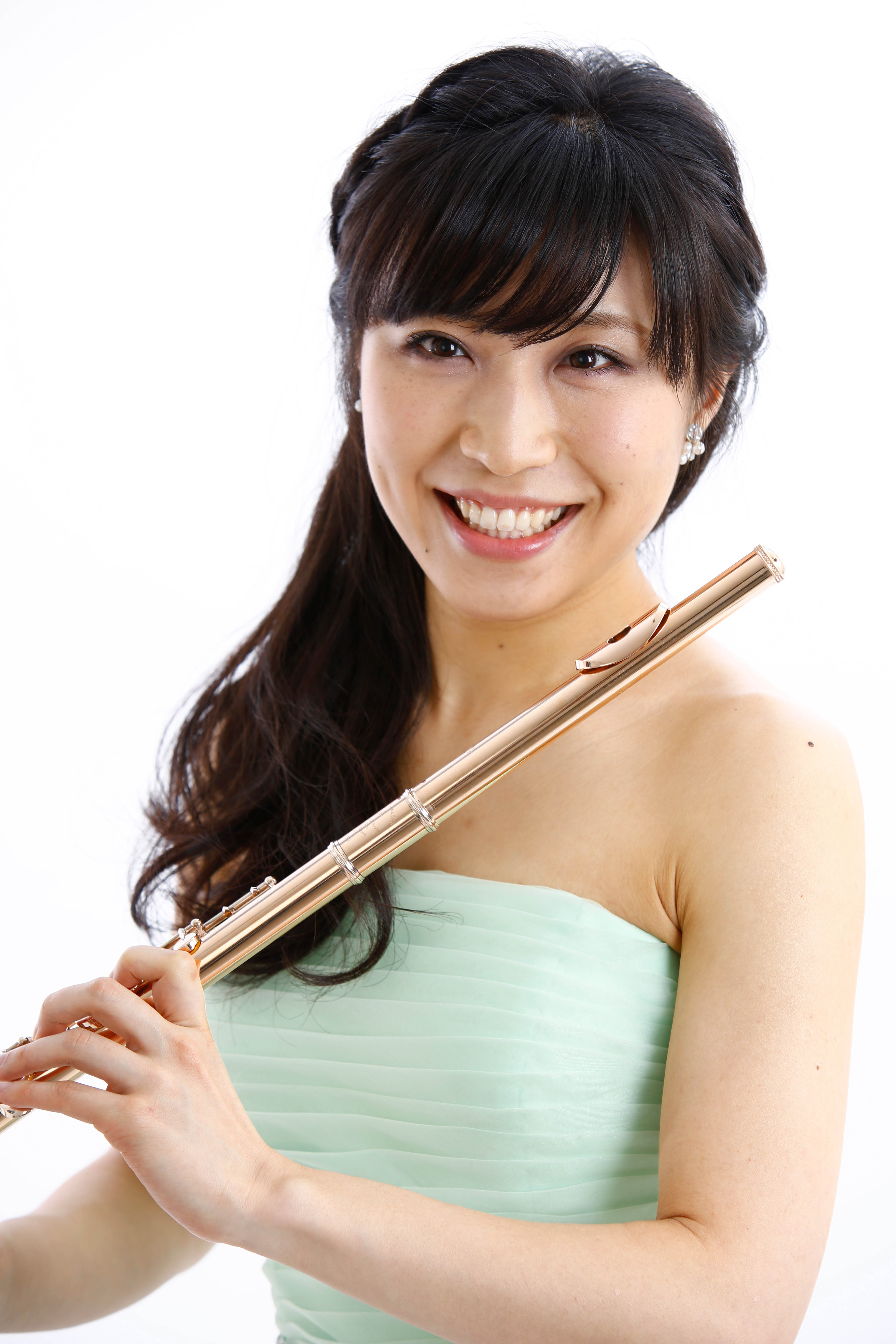 女性音楽家のプロフィール写真　プロフィール撮影