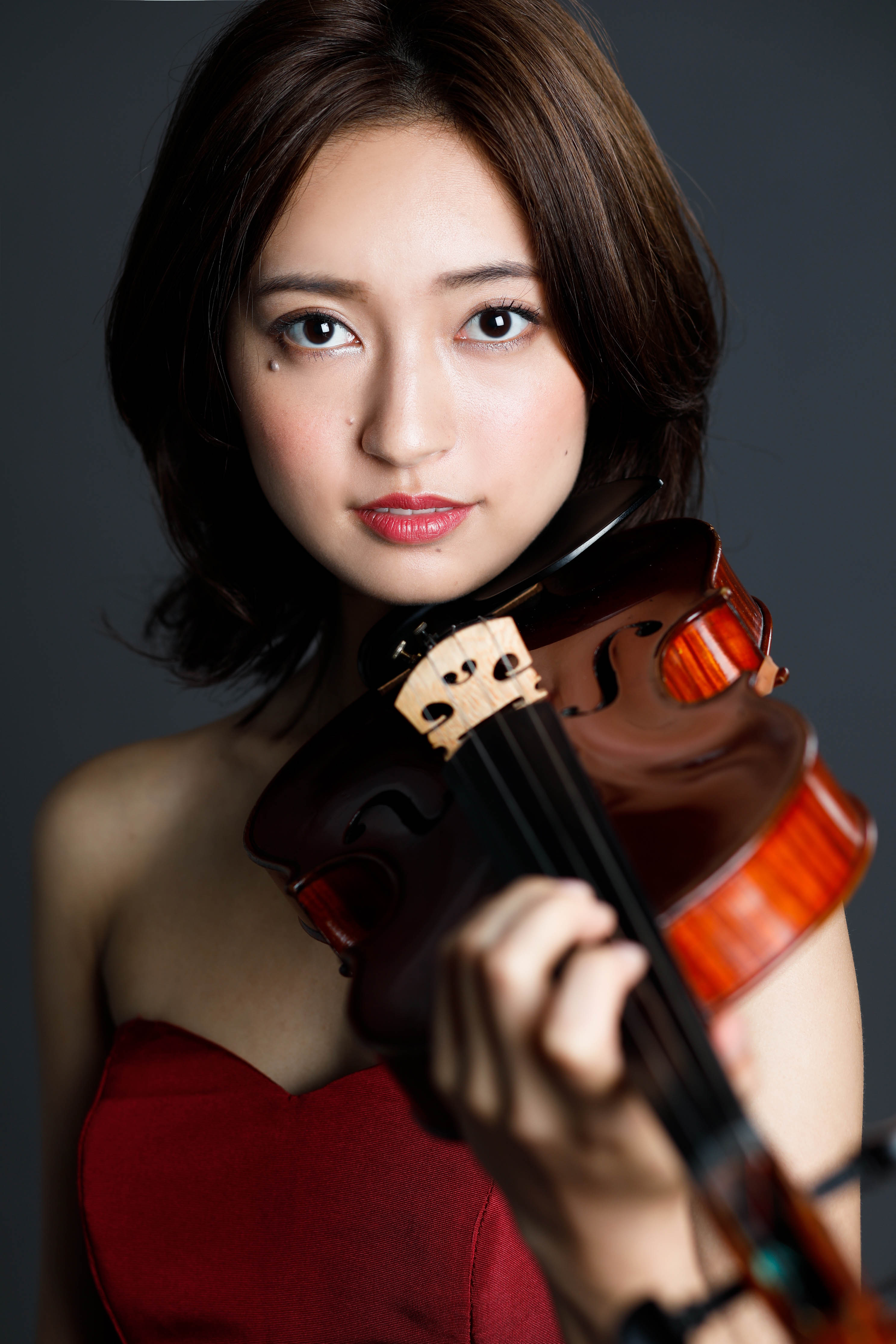 女性音楽家のプロフィール写真　プロフィール撮影