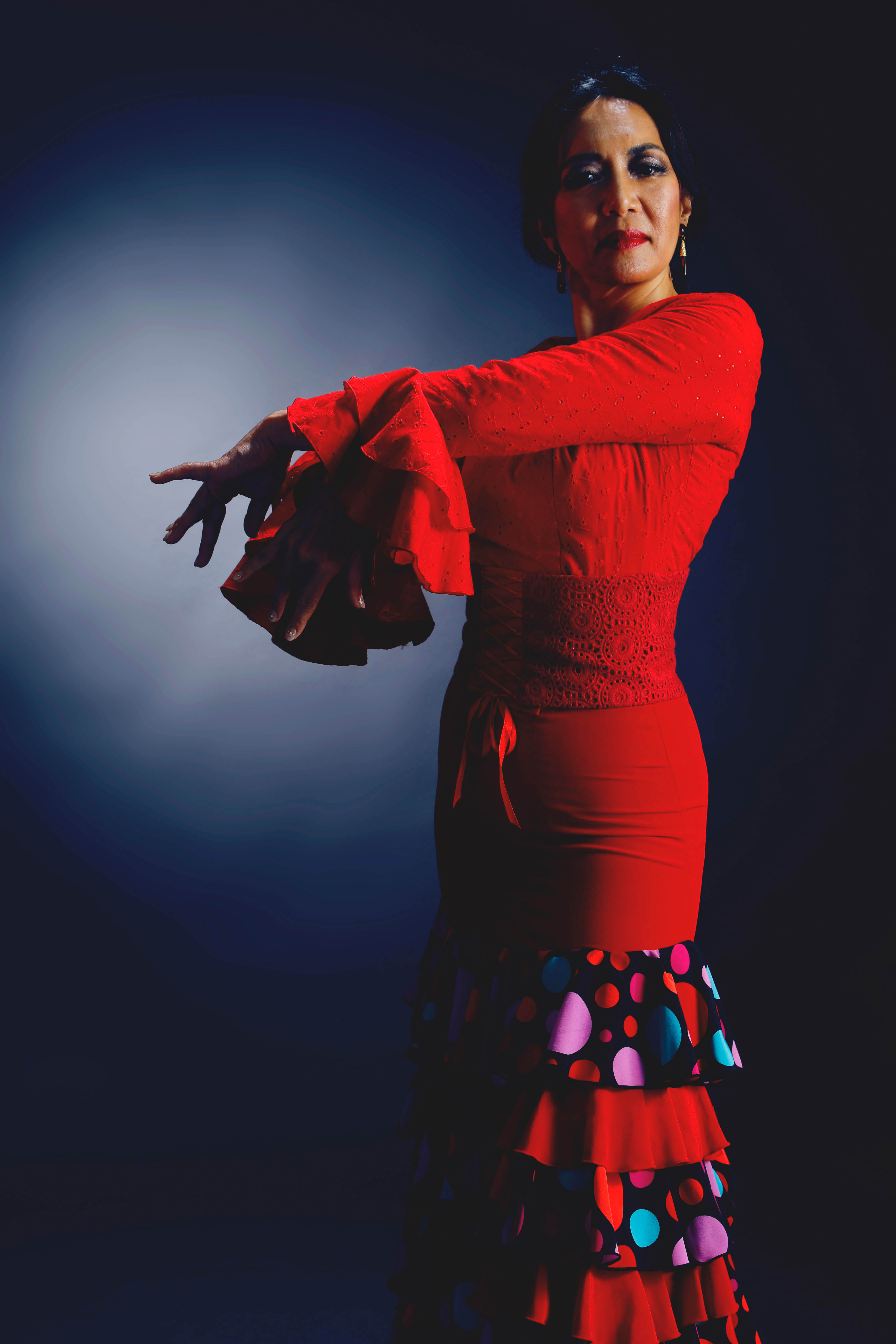 Newダンサーフォト　　作品性を高めたプロフィール写真です　スタジオ撮影