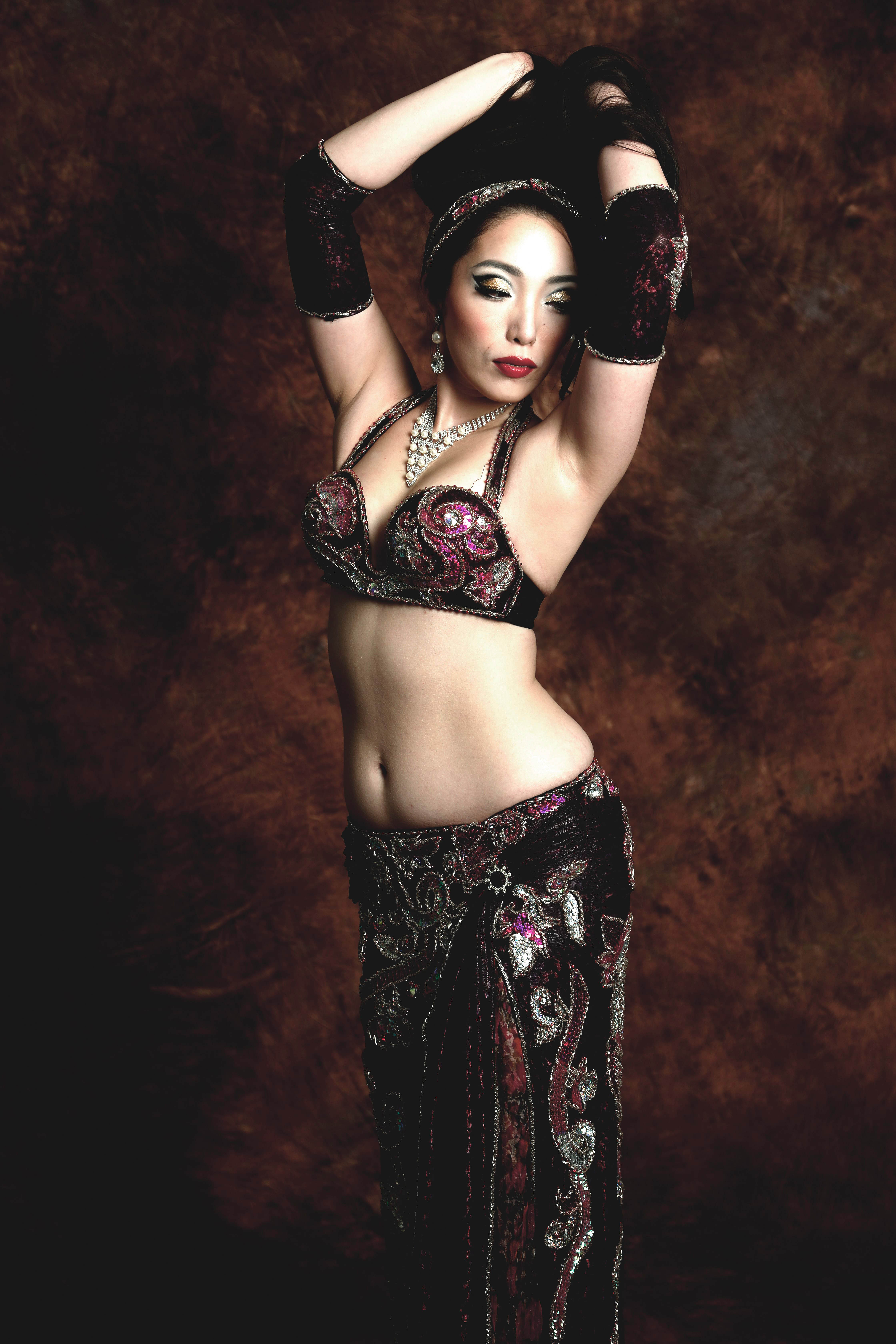 Newダンサーフォト　　作品性を高めたプロフィール写真です　スタジオ撮影