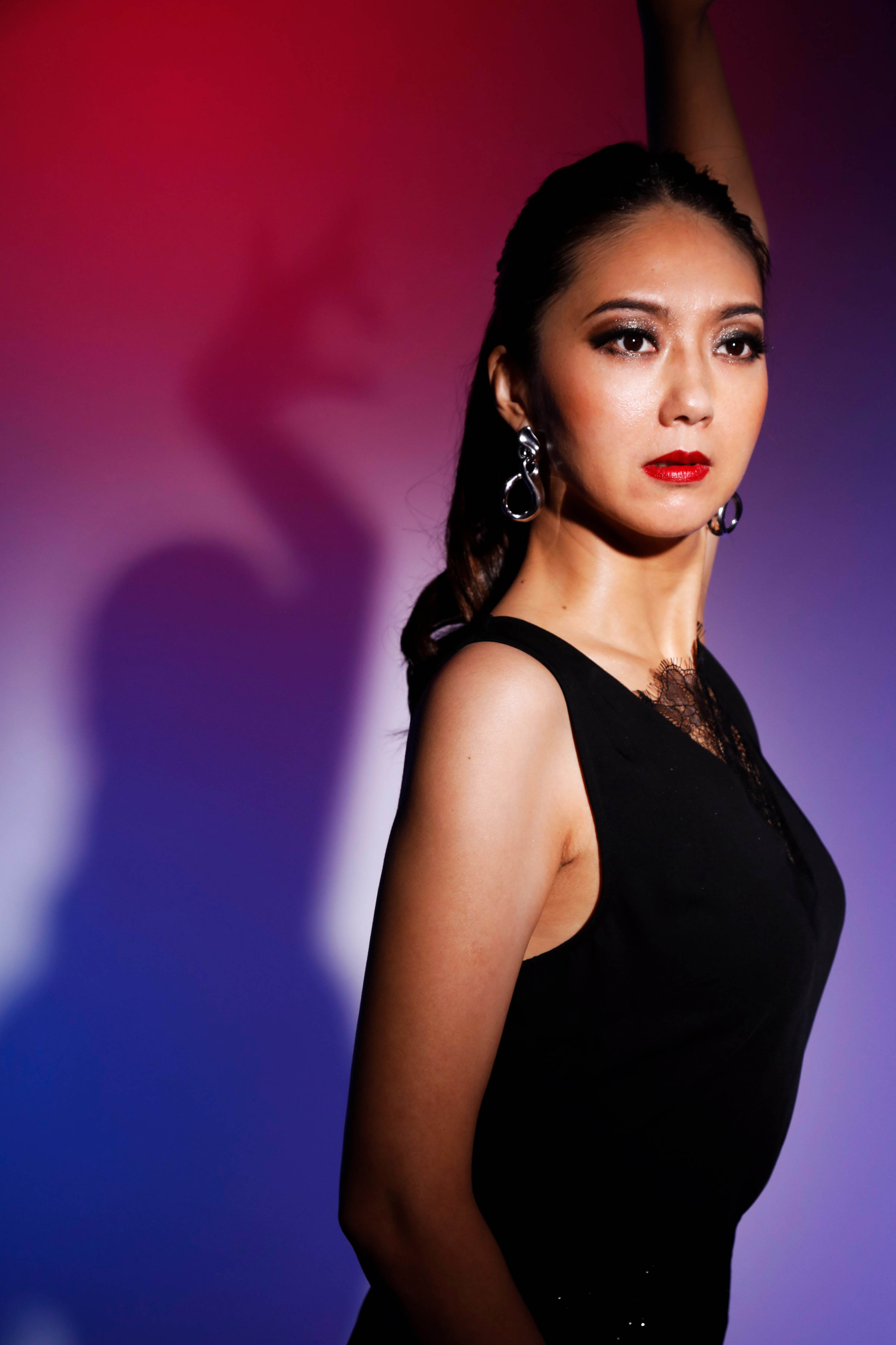 Newダンサーフォト　　作品性を高めたプロフィール写真です　スタジオ撮影