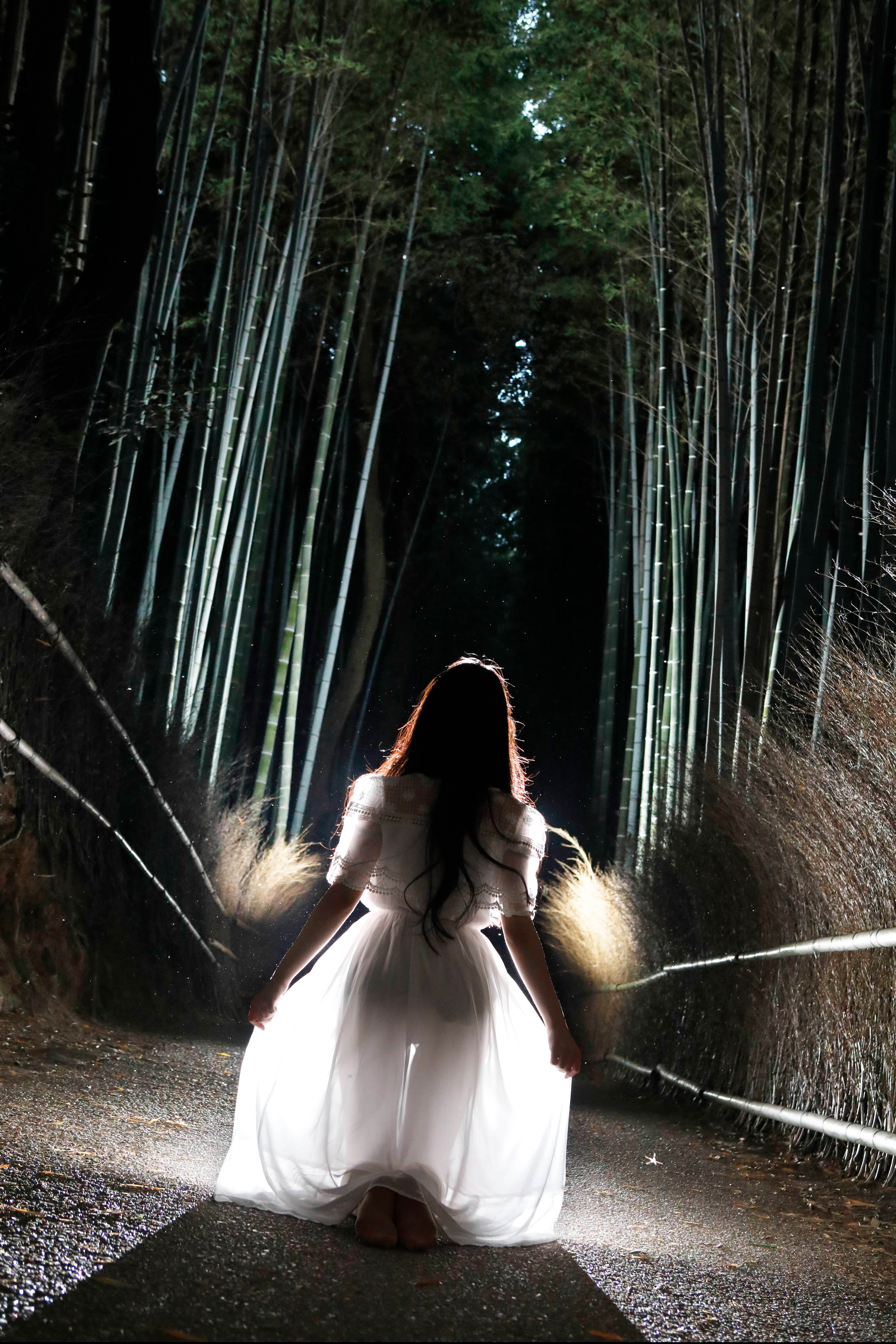 Newダンサーフォト　ダンサーのプロフィール写真　ロケフォト　逆光が美しい