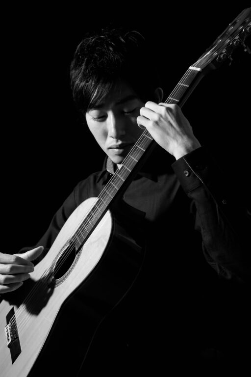 男性音楽家のポートレート写真　プロフィール撮影