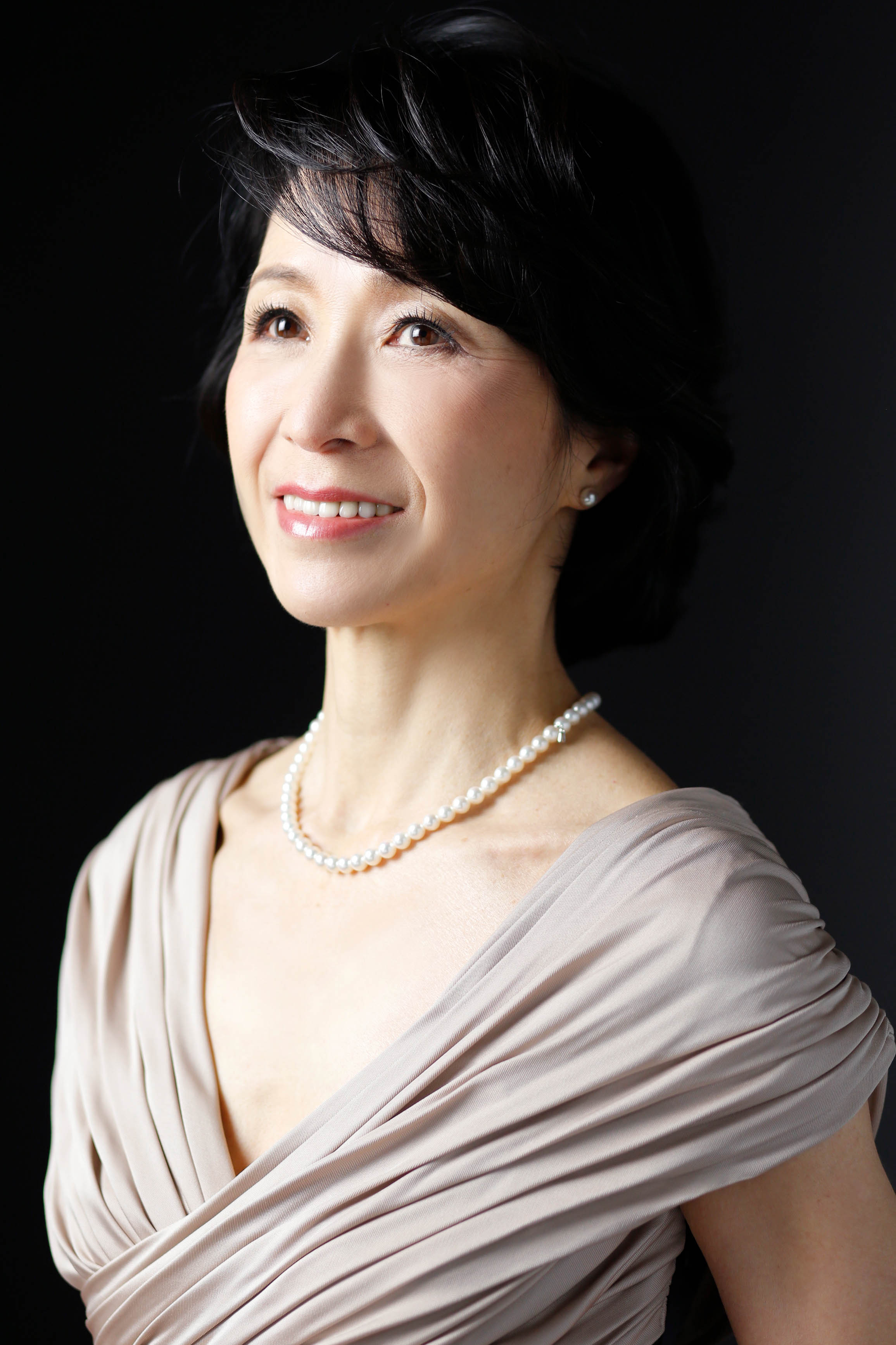 女性音楽家のポートレート写真　プロフィール撮影