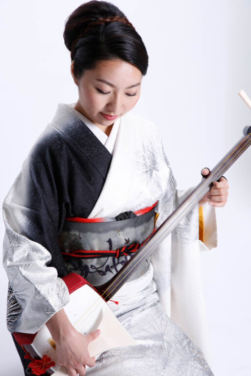 女性音楽家のポートレート写真　プロフィール撮影