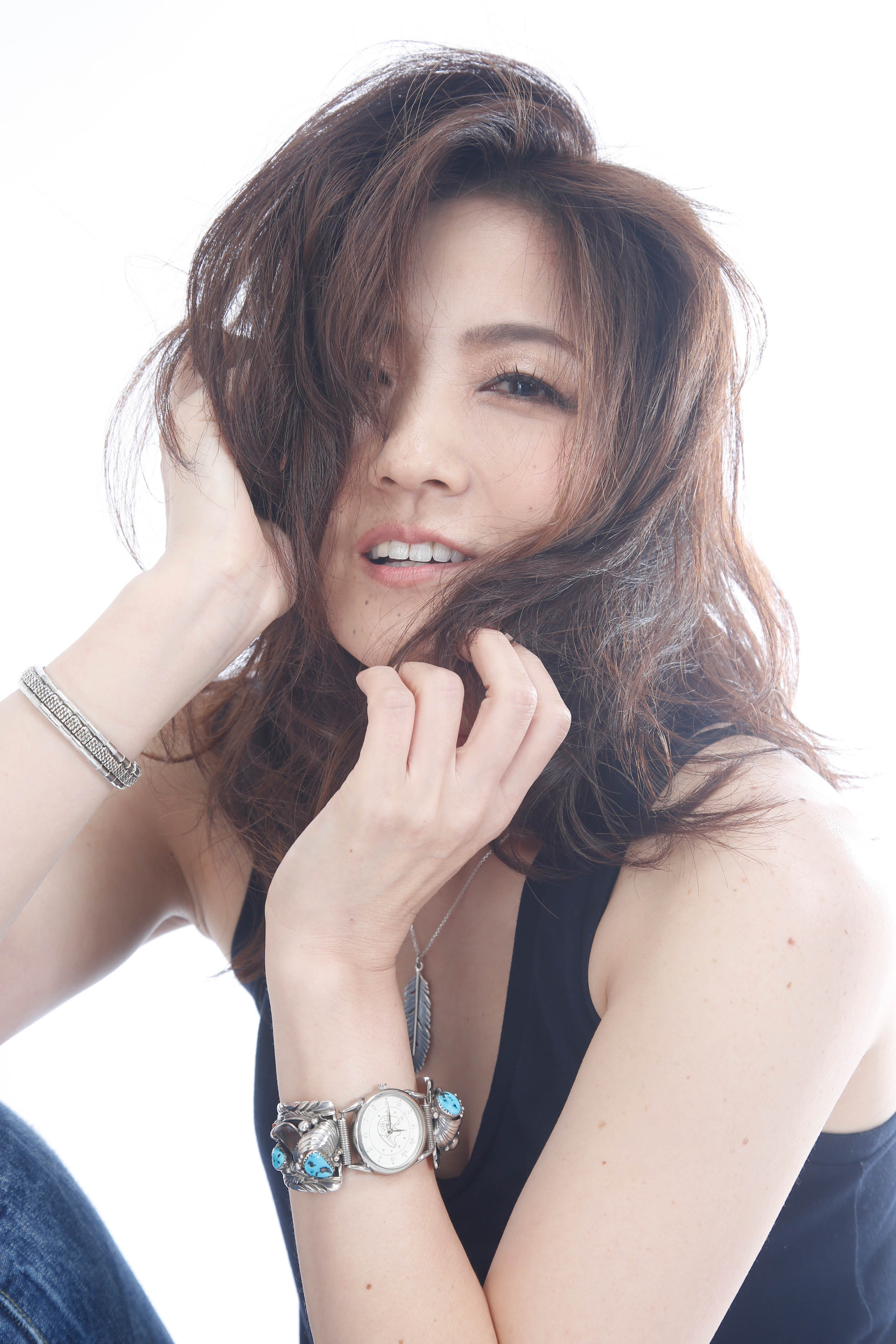 女性ポートレート写真　プロフィール撮影　自然な表情を撮影