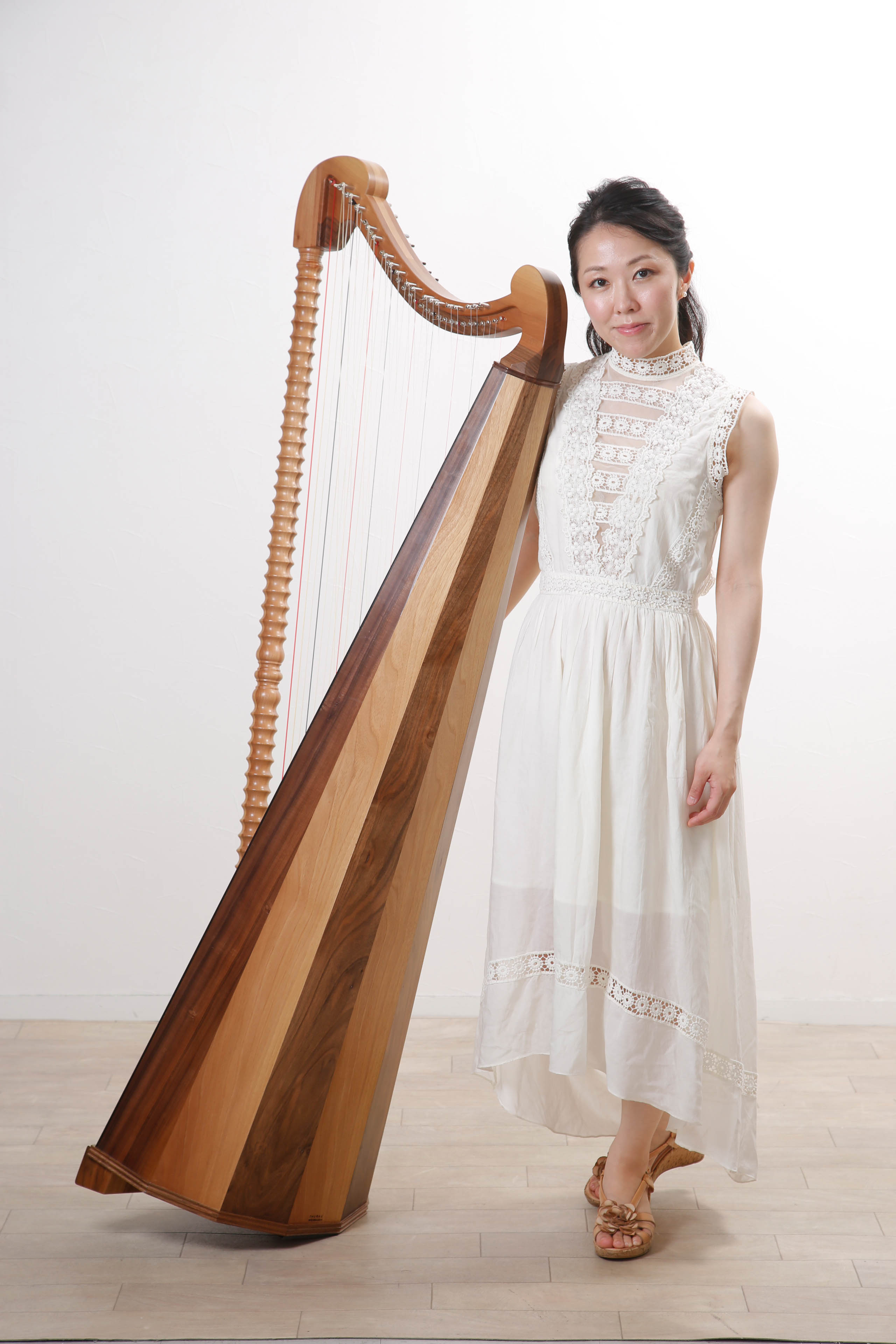 女性音楽家のポートレート写真　プロフィール撮影