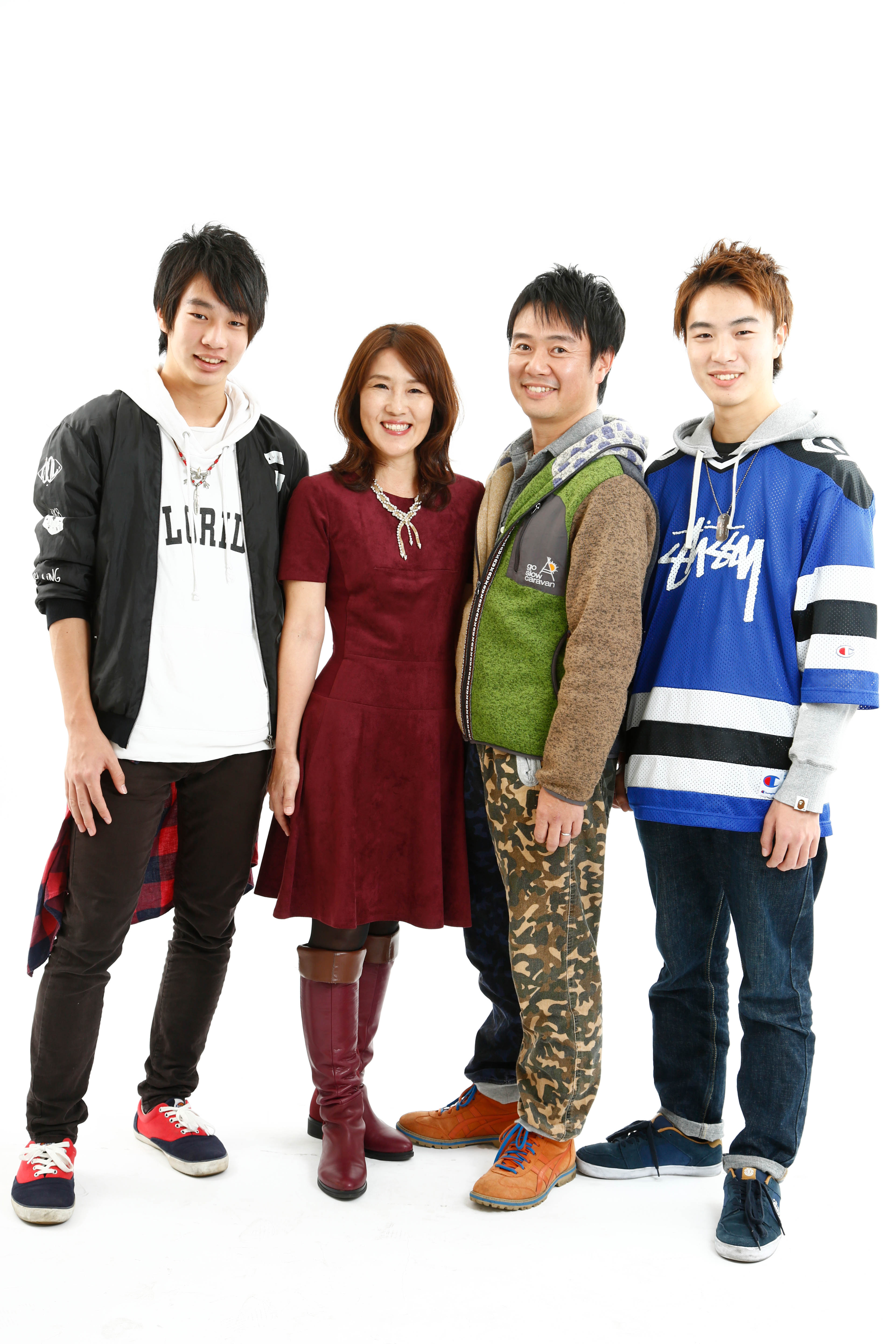 ファミリーフォト　家族で記念に写真撮影