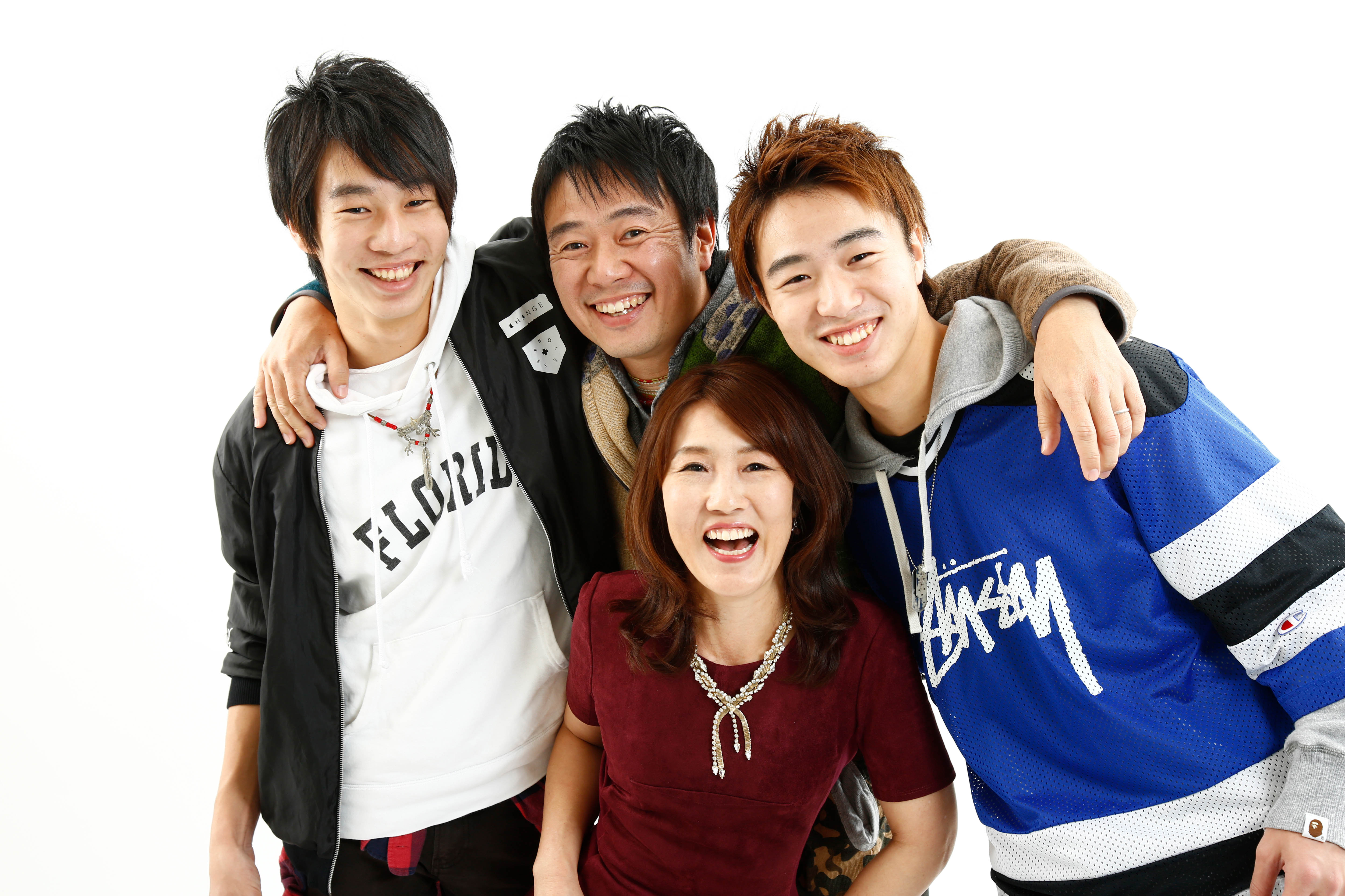 ファミリーフォト　家族で記念に写真撮影