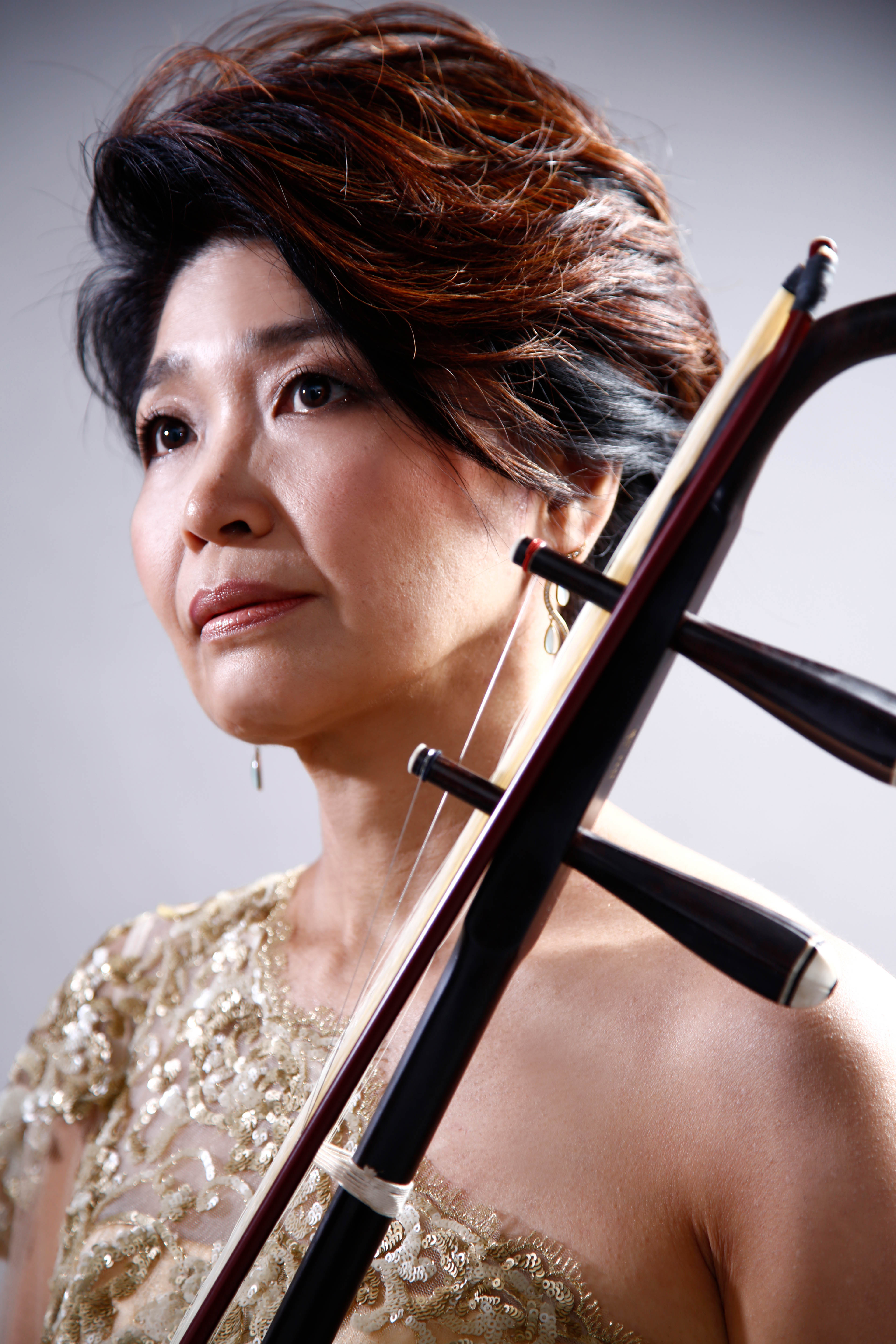 女性音楽家のポートレート写真　プロフィール撮影