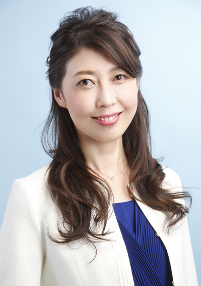 爽やかな女性のプロフィール写真