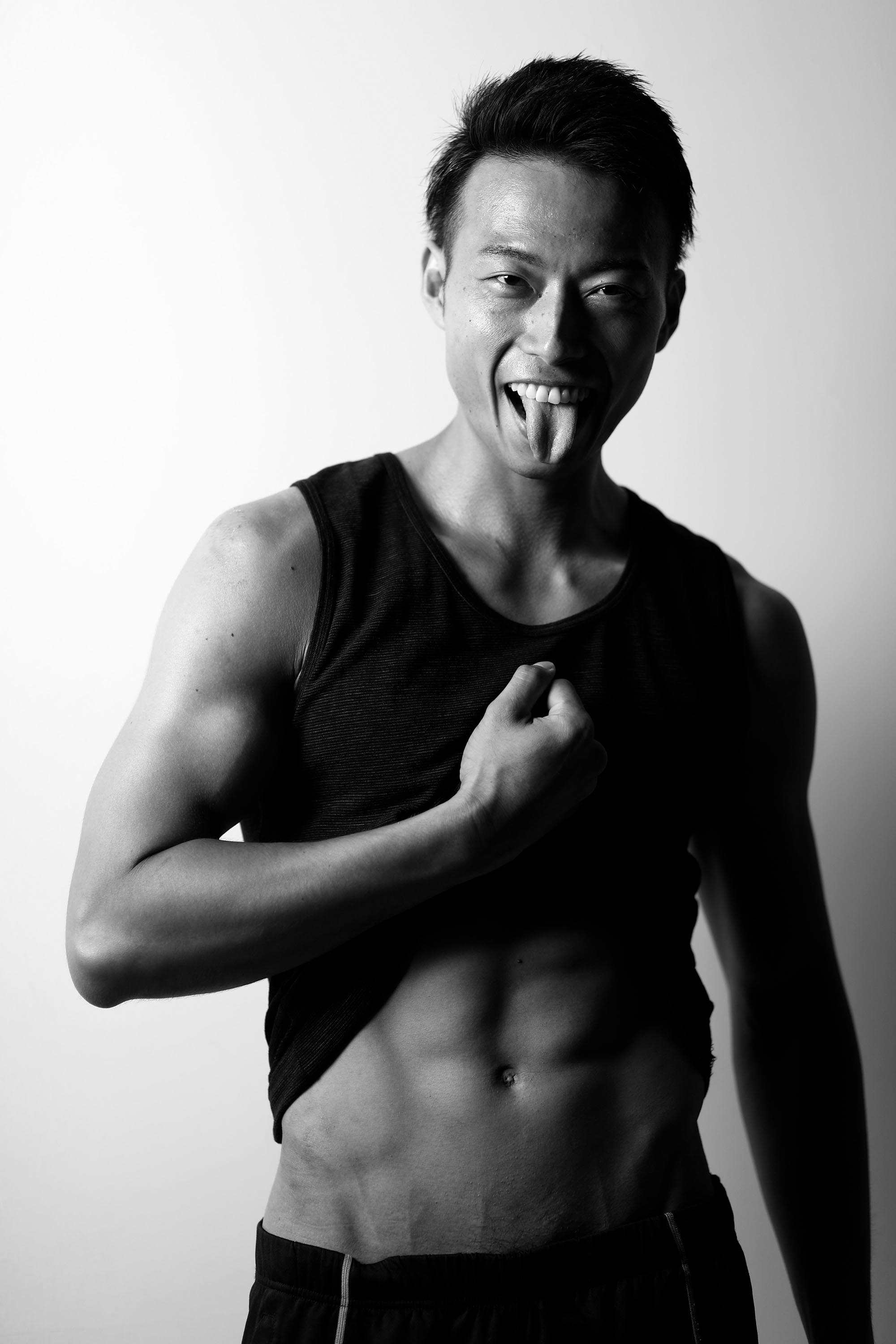 ヨガのポーズ撮影とプロフィール撮影ならタクミジュンの【アーティスティック・プラン】