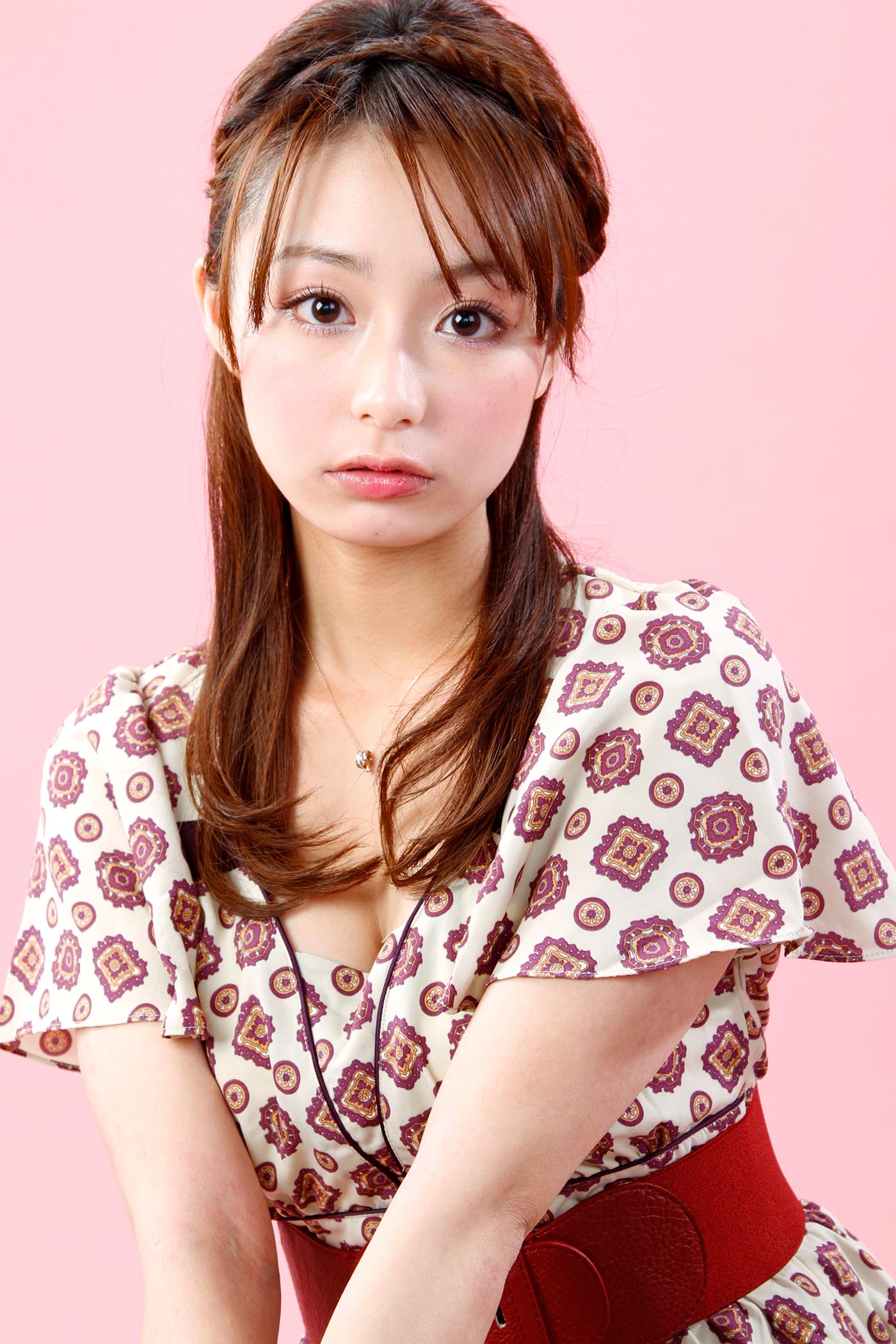 メイクで変身体験　変身写真　プロフィール撮影 記念日撮影　花キャン