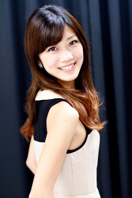 メイクで変身体験　変身写真　プロフィール撮影 記念日撮影　花キャン