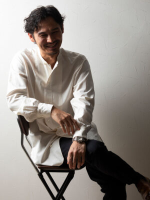 カジュアルなビジネスプロフィール写真　男性